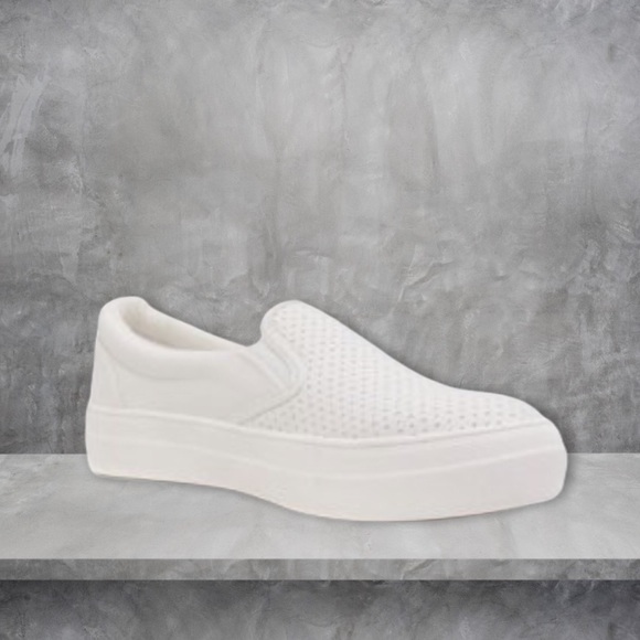 NEW Croft White Pinhole Platform Fashion Sneakers - Picture 3 of 7